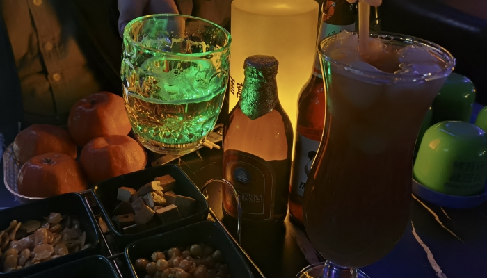 干部在KTV接受有偿陪侍并酒驾被拘