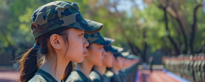 上海高一女生军训期间倒地身亡 家长质疑急救缺陷 医生：急救无延误